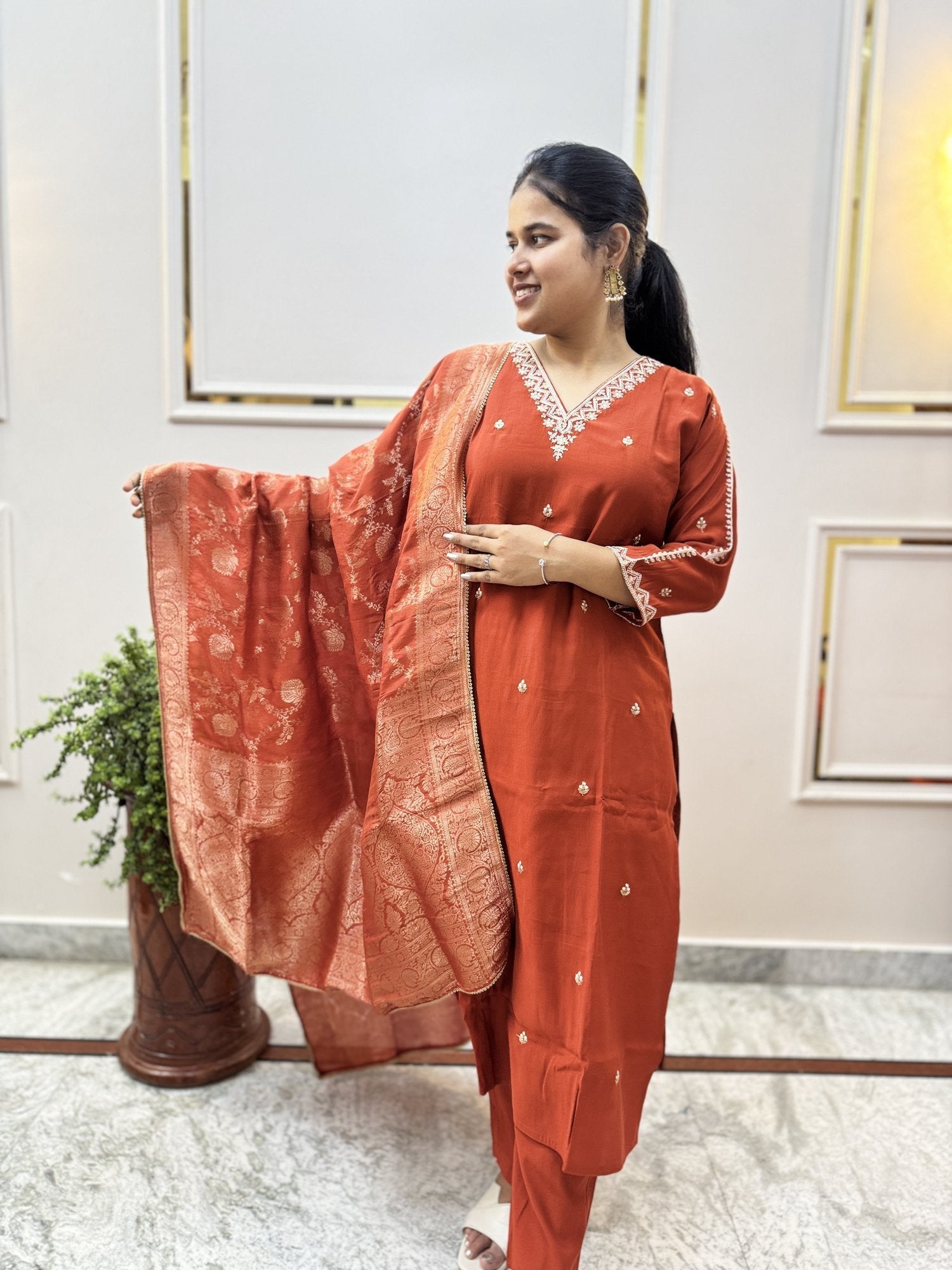 Kurta sets under Rs 2000 by Brisora