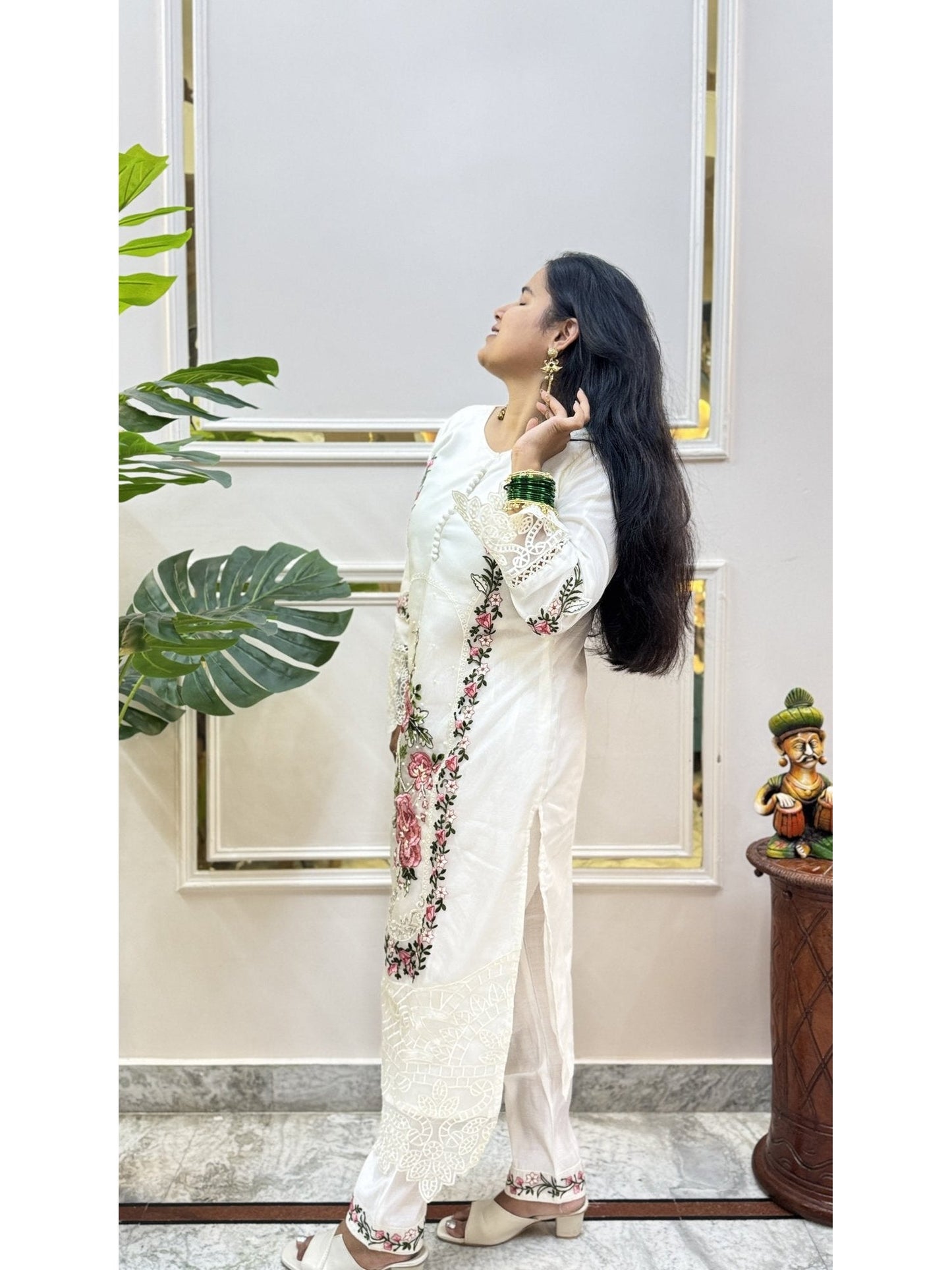 Cream Rose Embroidered Kurta Set - Brisora, view 4 of 9