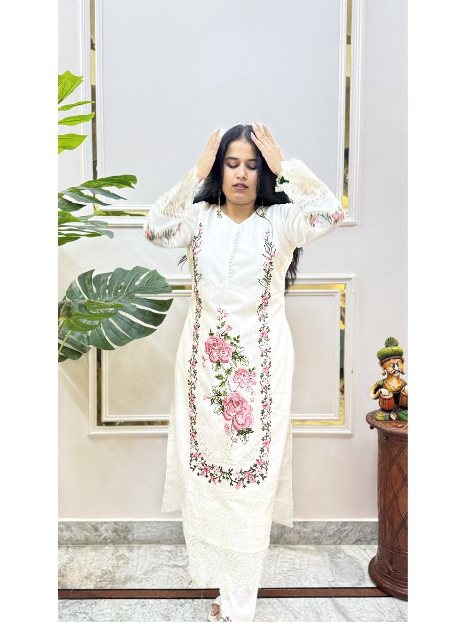 Cream Rose Embroidered Kurta Set - Brisora, view 5 of 9