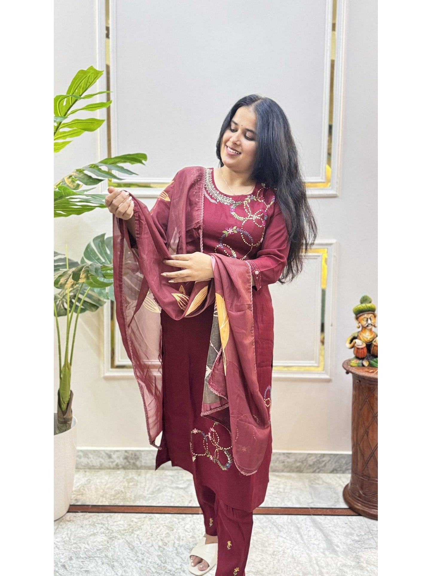 Maroon Kurta Set with Contrast Printed Dupatta - Brisora, view 4 of 5