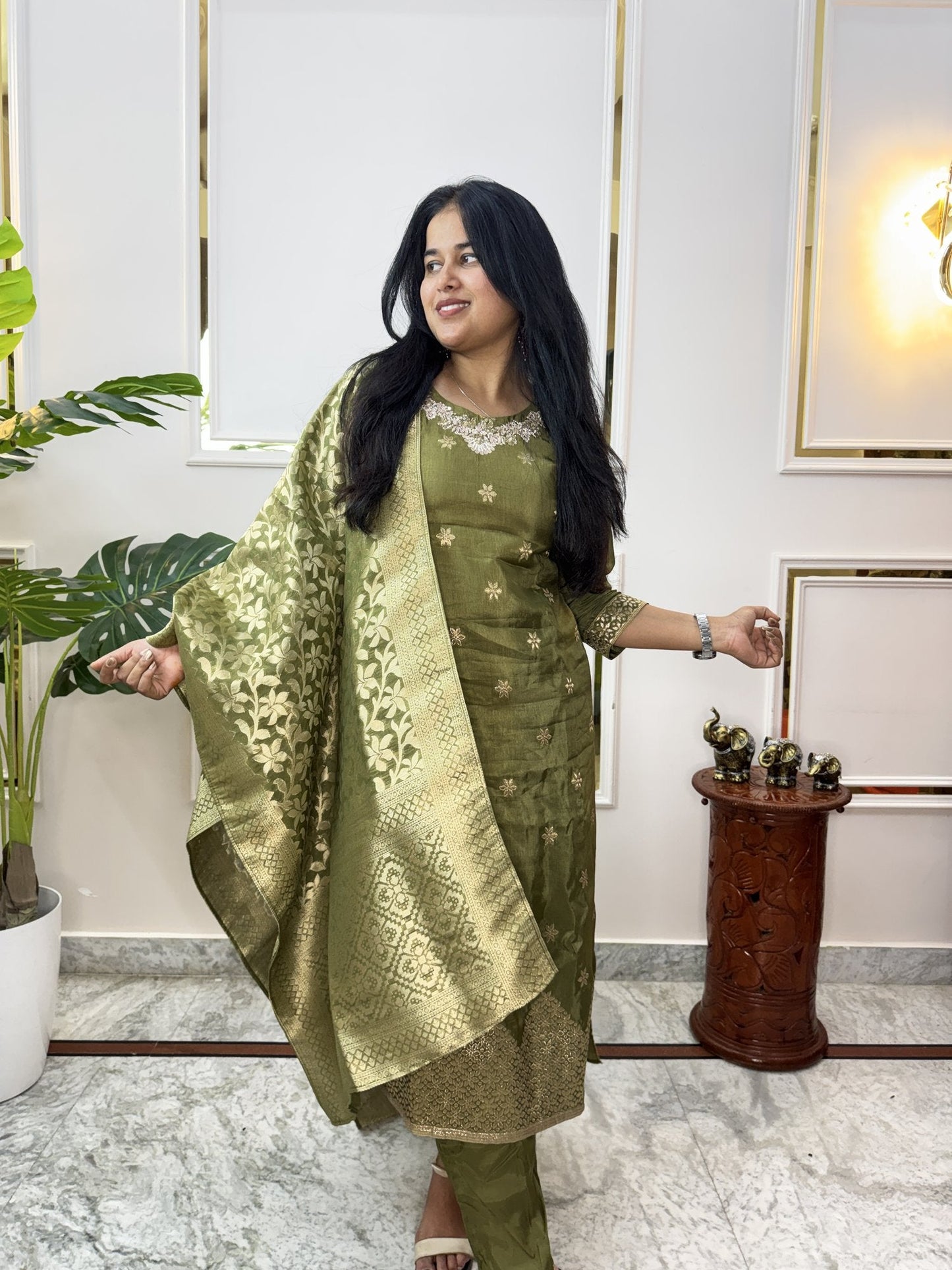 Mehendi Green Tissue Chanderi Kurta Set - Brisora, view 6 of 9