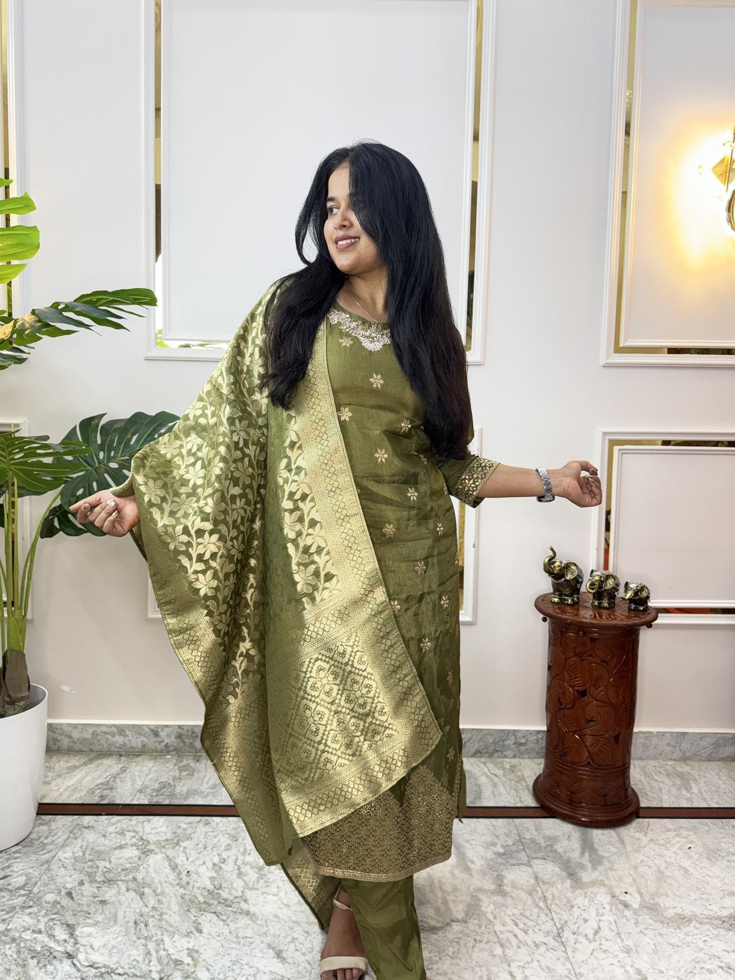 Mehendi Green Tissue Chanderi Kurta Set - Brisora, view 7 of 9