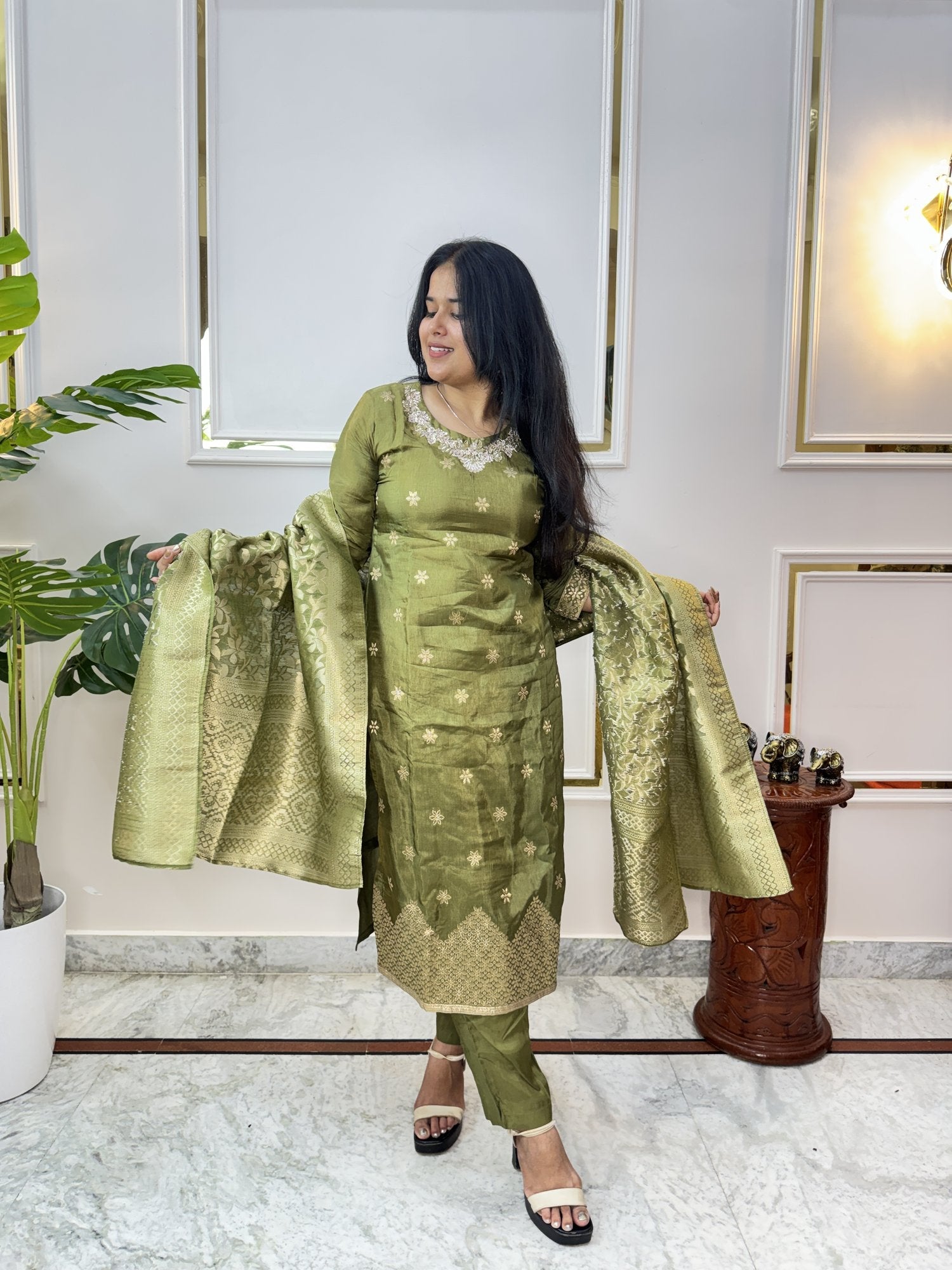 Mehendi Green Tissue Chanderi Kurta Set - Brisora, view 9 of 9