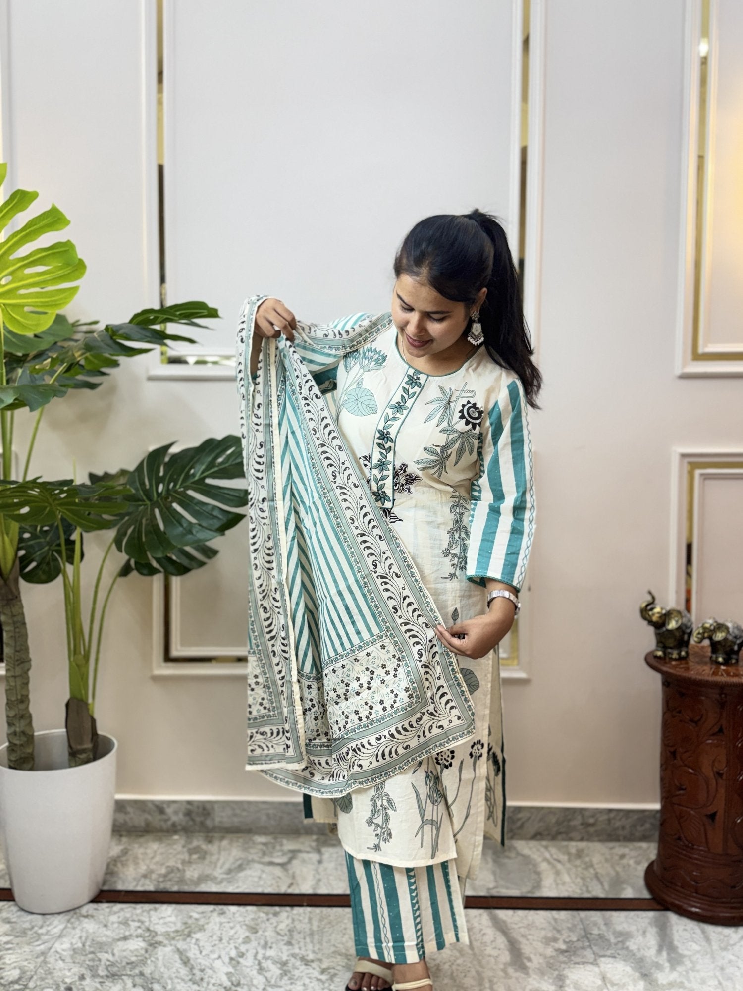 Off-White Floral Block Print Cotton Kurta Set - Brisora, view 6 of 6