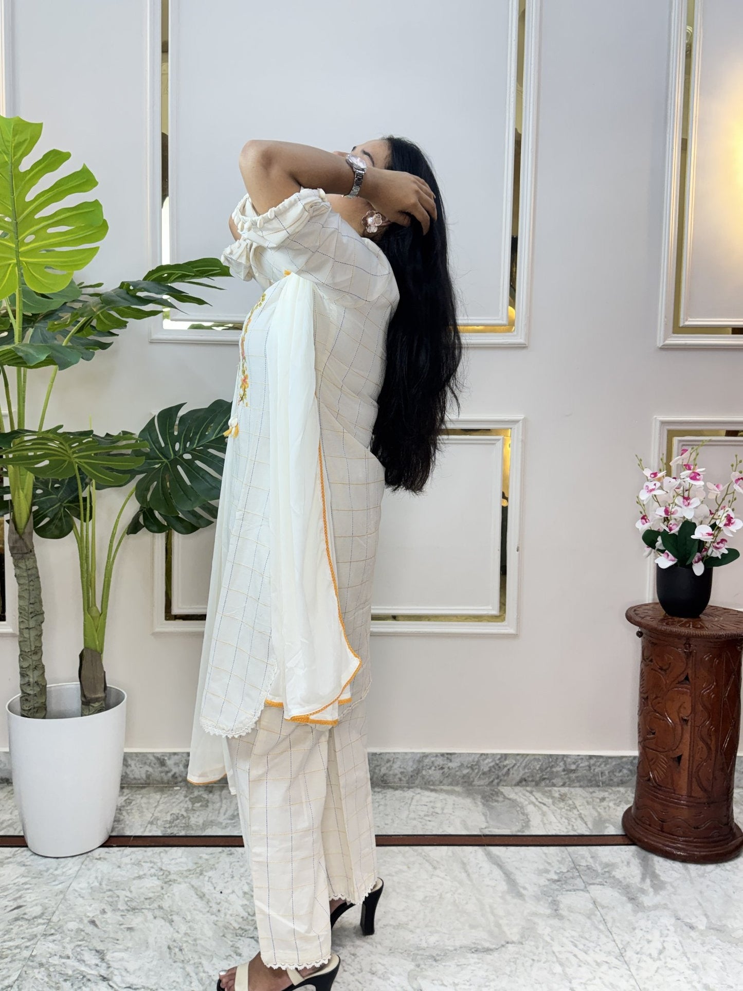 Off-White Self-Check Cotton Kurta Set with Floral Embroidery - Brisora, view 5 of 10