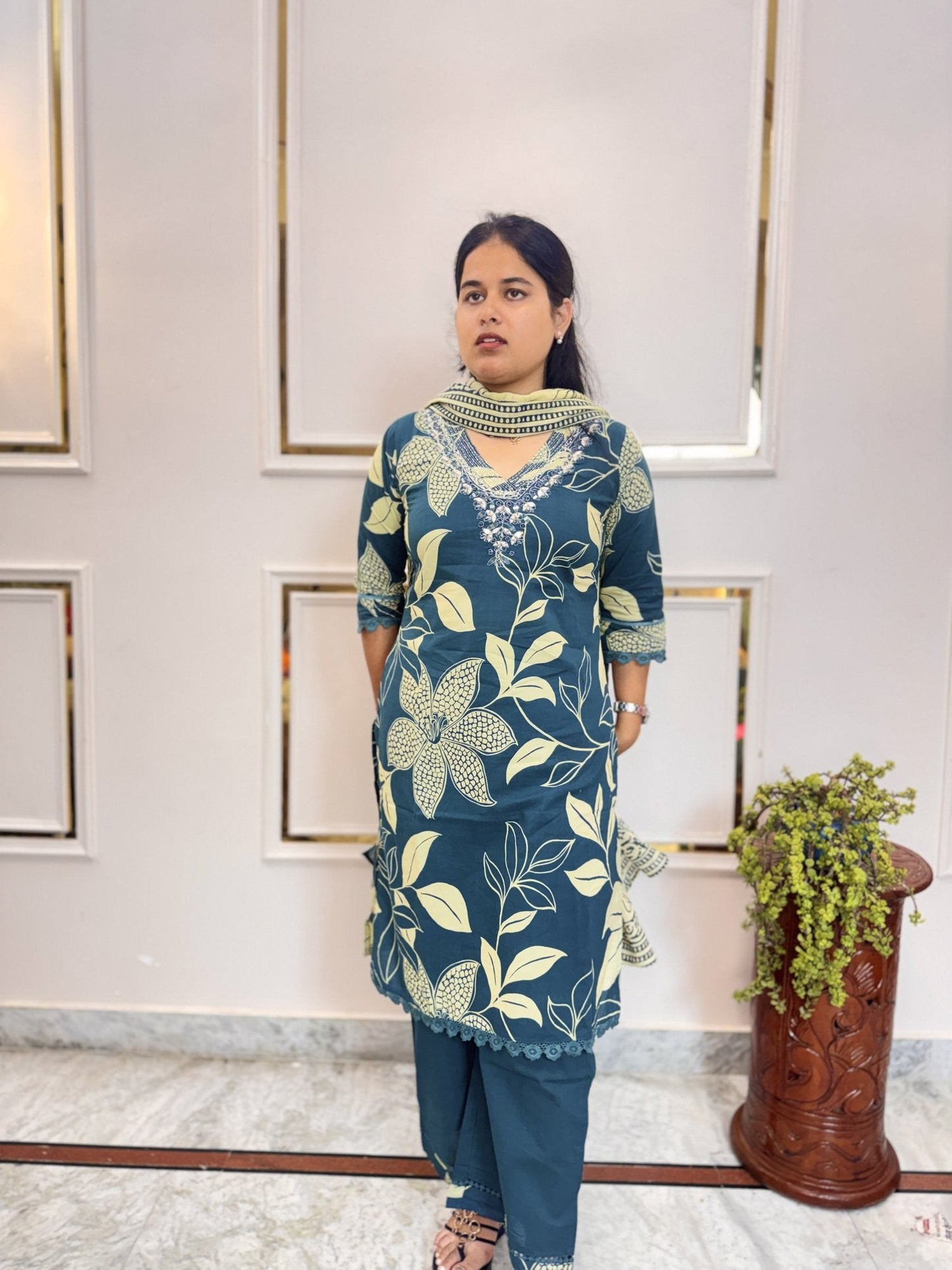 Teal Blue Floral Leaf Print Kurta Set - Brisora, view 5 of 10
