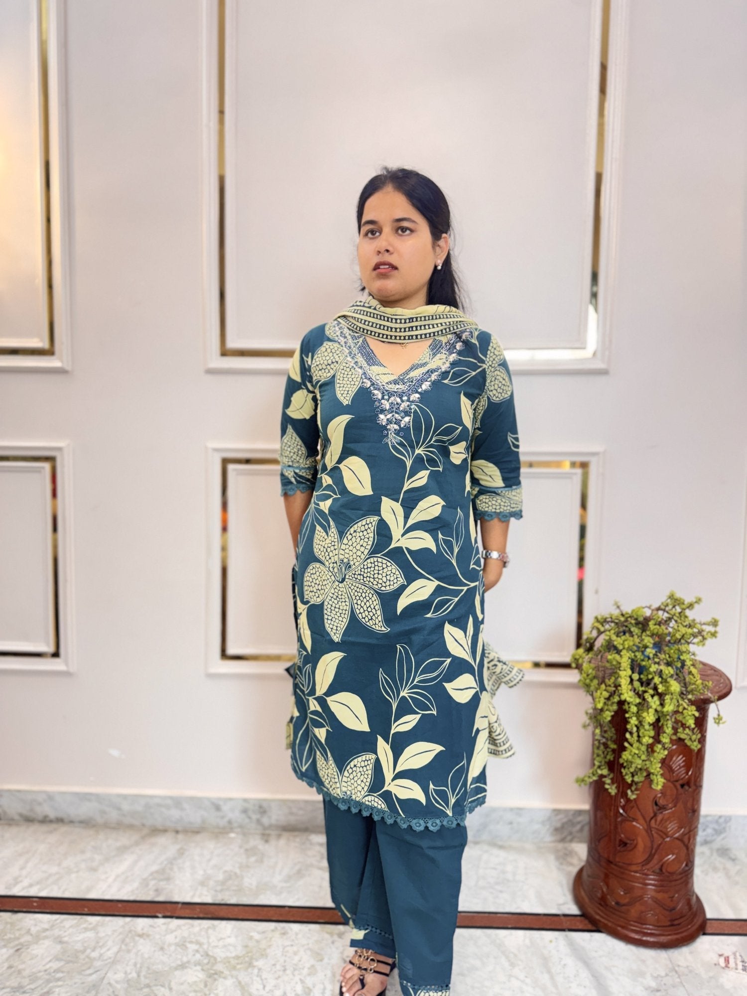 Teal Blue Floral Leaf Print Kurta Set - Brisora, view 5 of 10