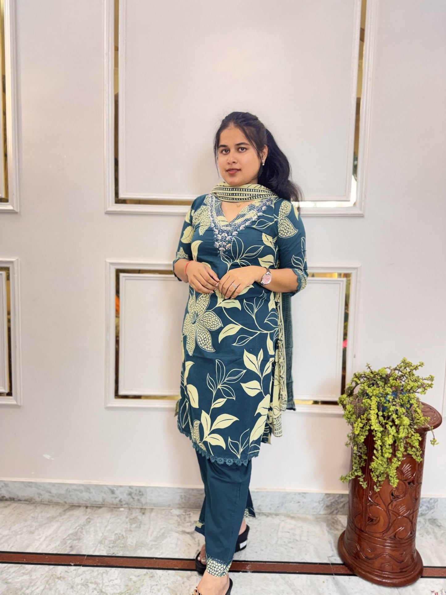 Teal Blue Floral Leaf Print Kurta Set - Brisora, view 9 of 10
